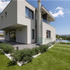 5 bedroom villa with pool near Split, sleeps 9